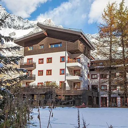 Hotel Retreat, Slopes Of Cervinia